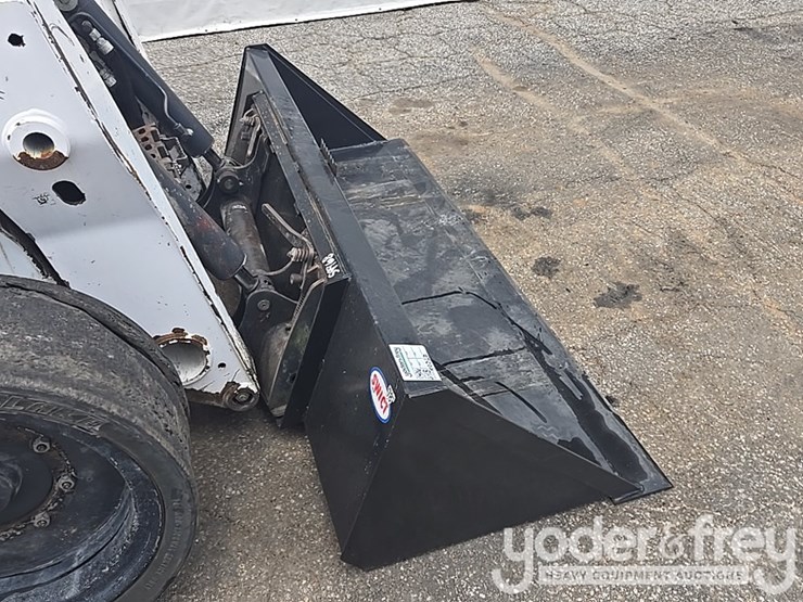 2015-bobcat-s770-image-13
