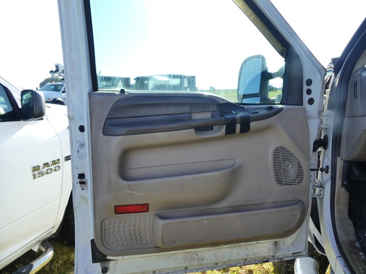 2002-ford-f250-image-18
