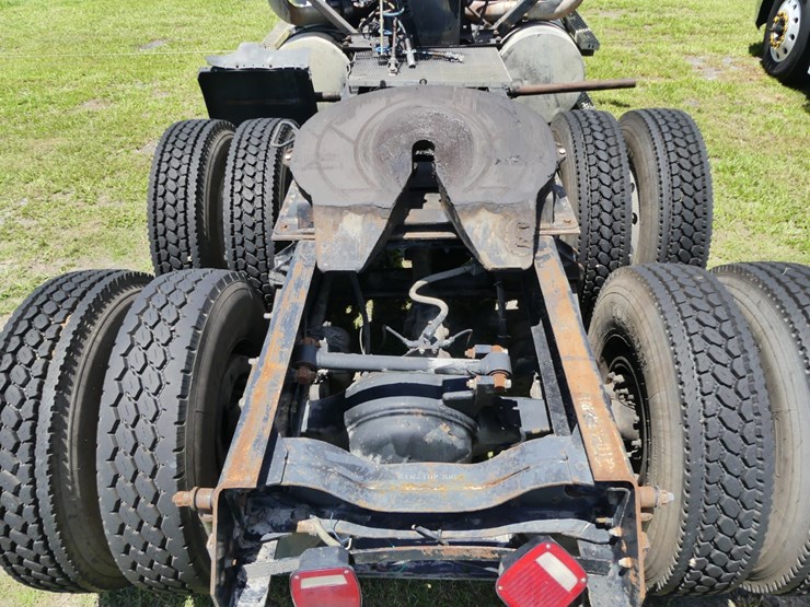 1999-mack-ch613-image-5
