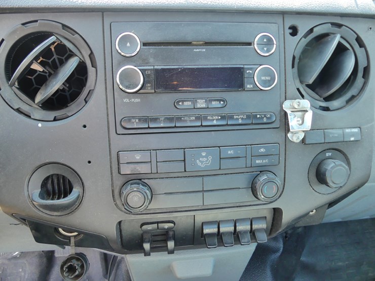 2015-ford-f350-xl-image-15