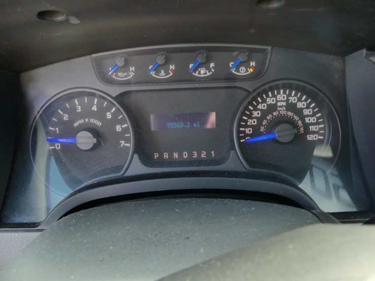2013-ford-f150-xl-image-13