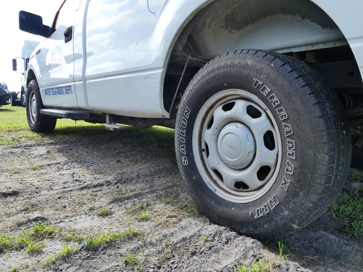 2013-ford-f150-xl-image-5