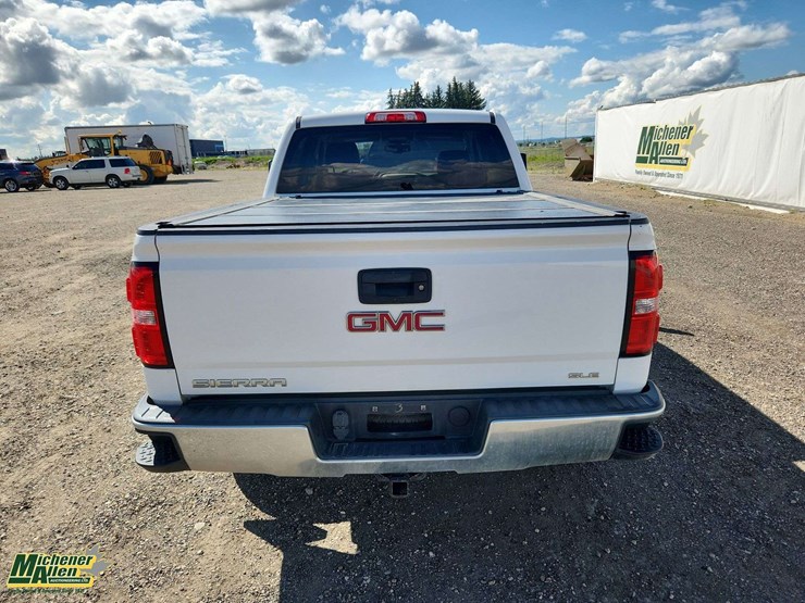 2017-gmc-sierra-1500-image-16