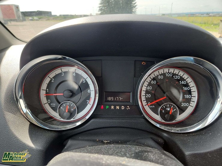 2016-dodge-grand-caravan-se-image-12
