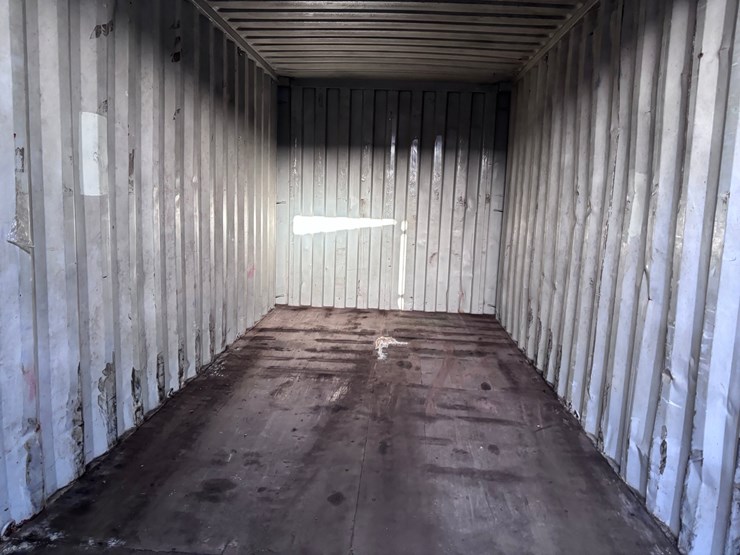 #1220-•-20ft-shipping-container-image-4