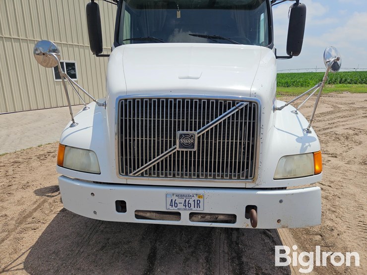 1999-volvo-vnl64t-t/a-truck-tractor-image-10