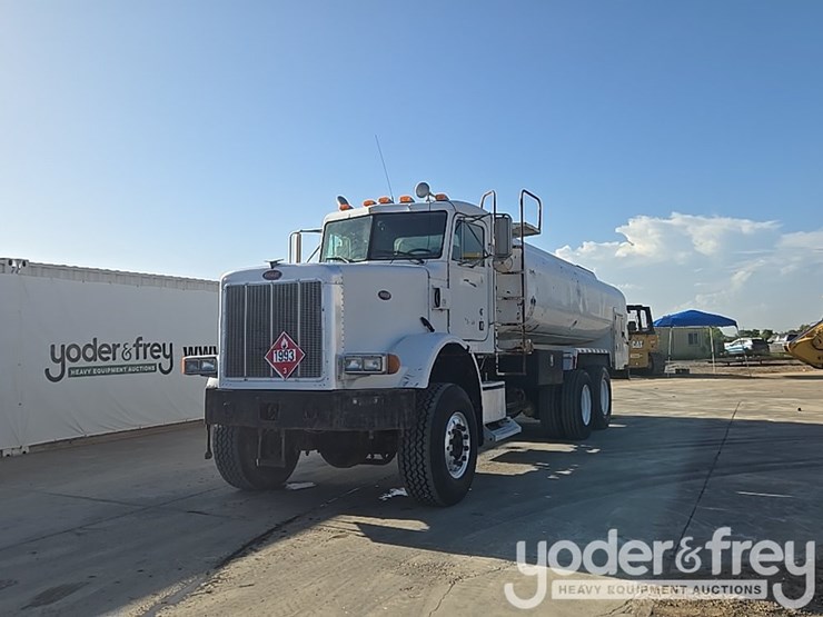 1999-peterbilt-357-image-1