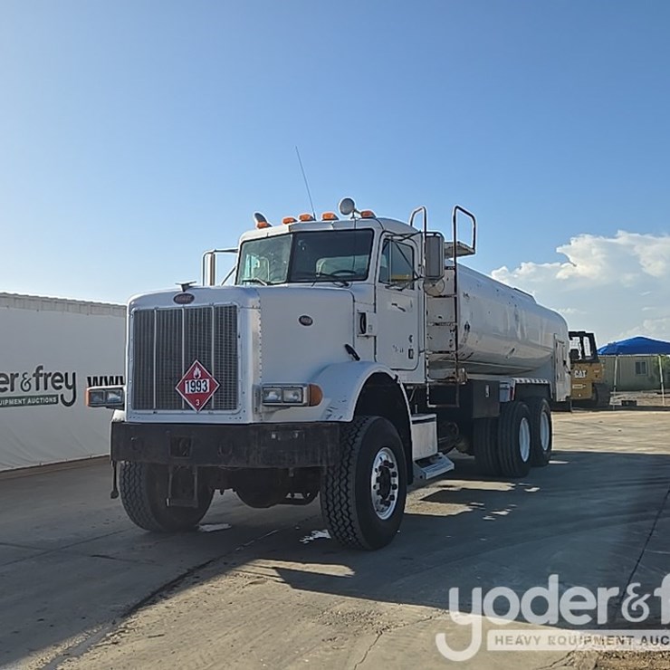 1999 PETERBILT 357