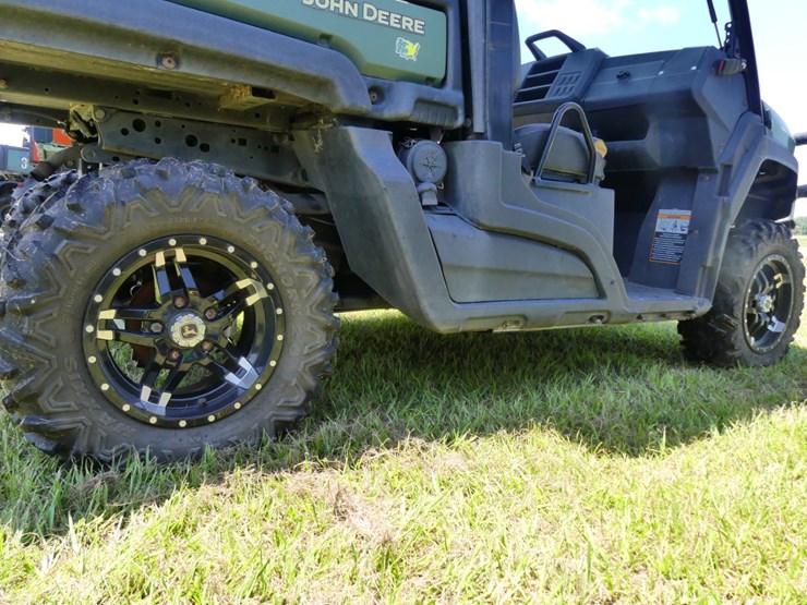 john-deere-gator-image-6