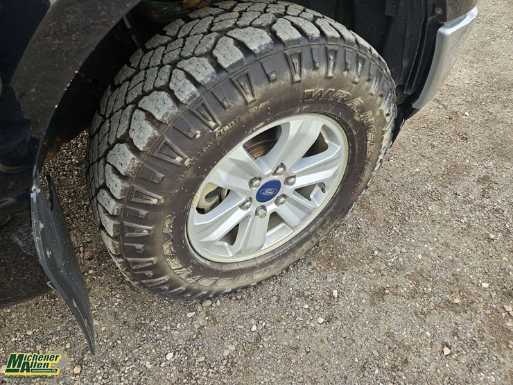2018-ford-f150-image-32