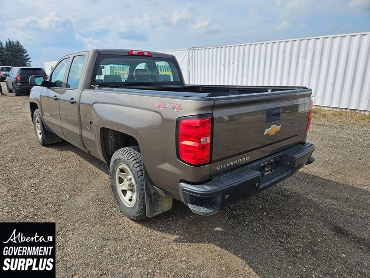2015-chevrolet-silverado-1500-image-3