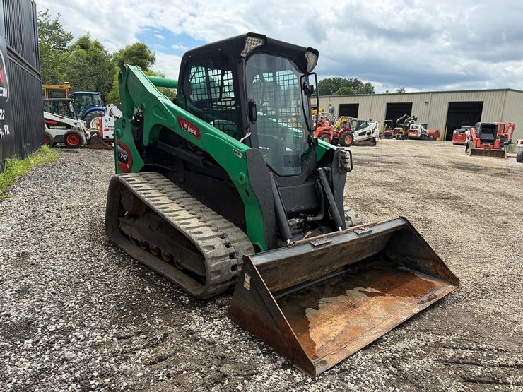 2017-bobcat-t740-image-6