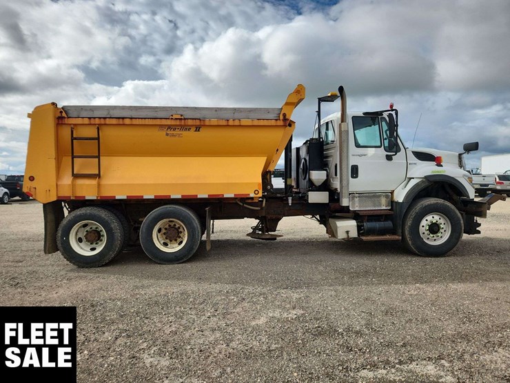 international-workstar-7500-image-8