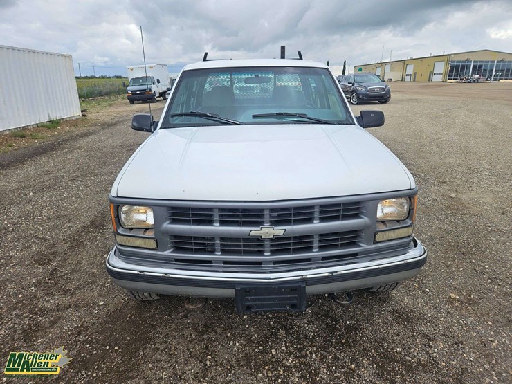 1996-chevrolet-3500-image-9