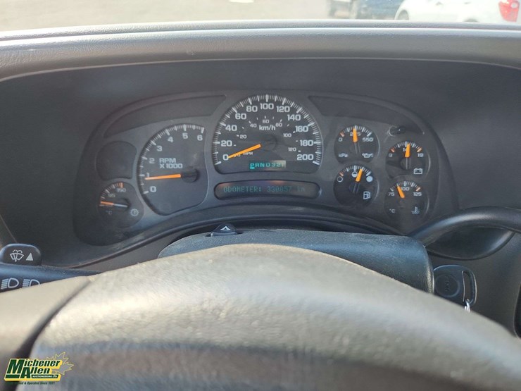 2003-gmc-sierra-2500-image-4