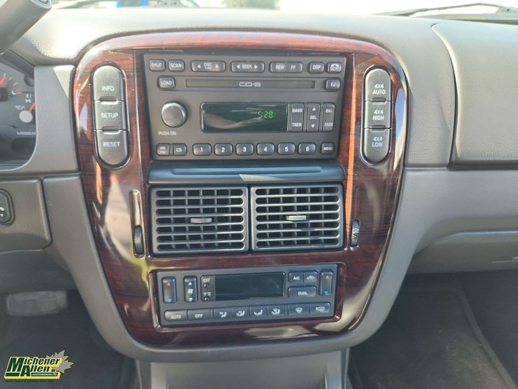 ford-explorer-image-4