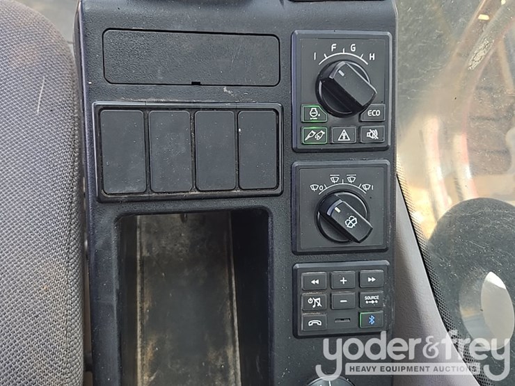 2020-volvo-ec300el-image-71