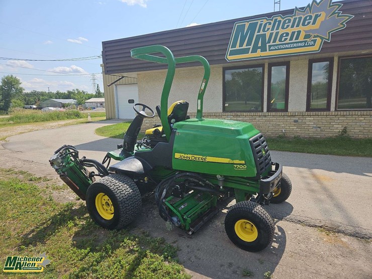 john-deere-7700-image-3
