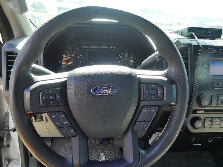 2016-ford-f150-xl-image-13