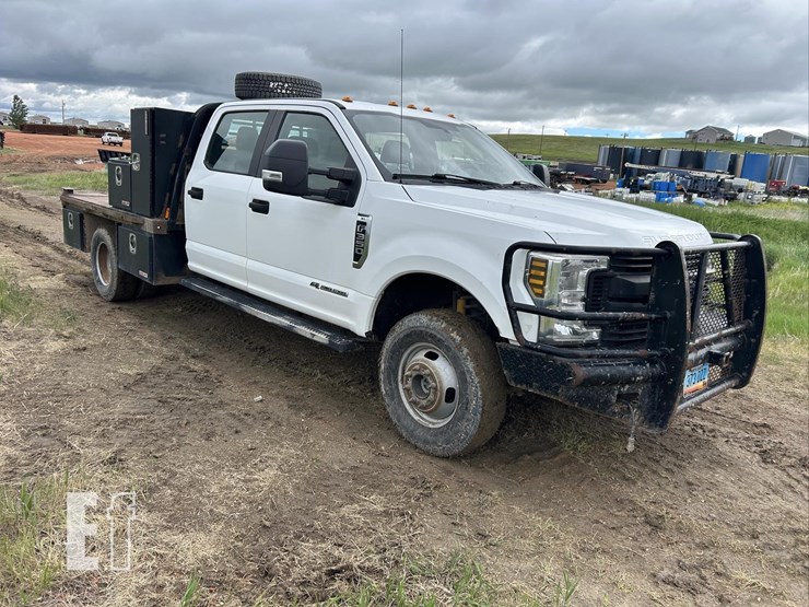 2019-ford-f350-xl-image-3