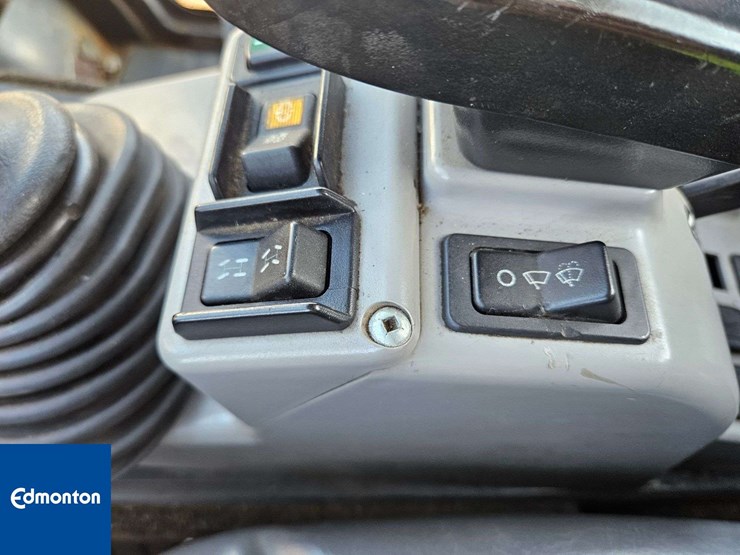 bobcat-toolcat-5600-image-14