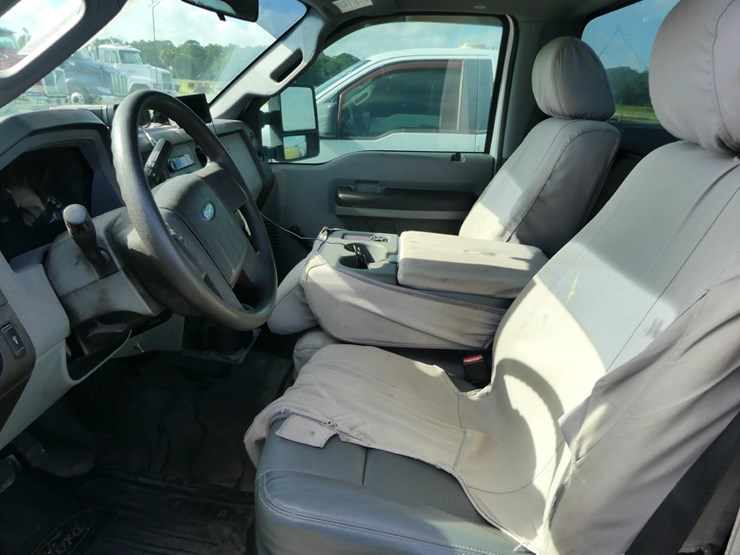 2016-ford-f250-xl-image-8