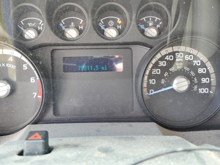 2016-ford-f250-xl-image-12