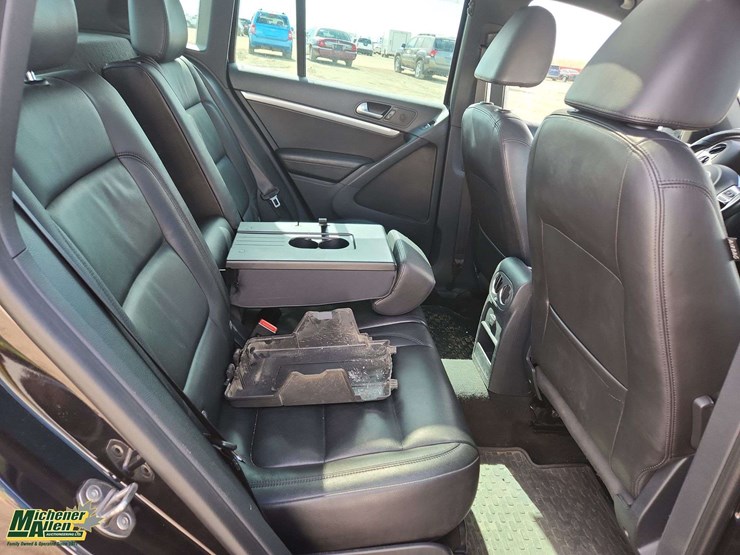 2016-volkswagen-tiguan-image-18