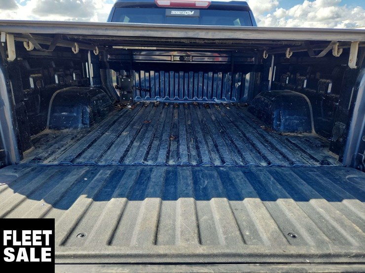 2019-chevrolet-silverado-1500-image-21