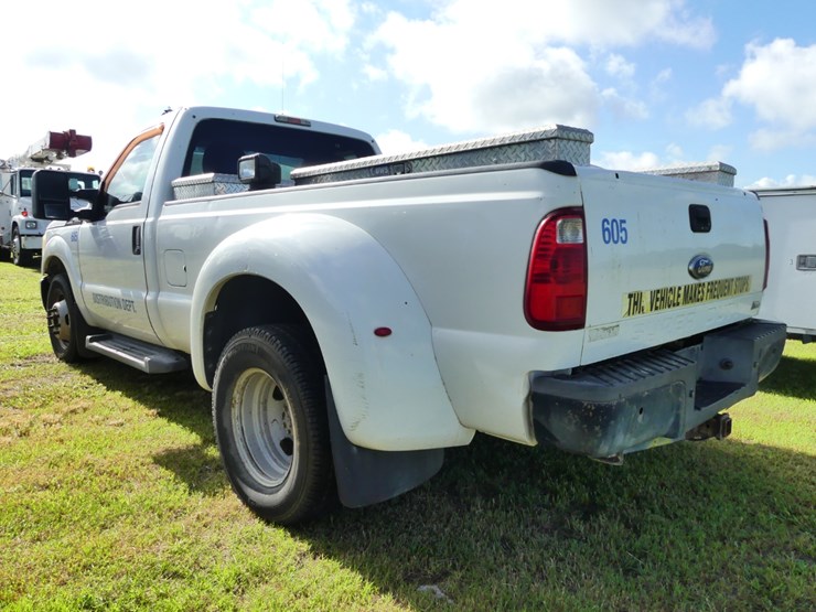 2011-ford-f350-xl-image-4