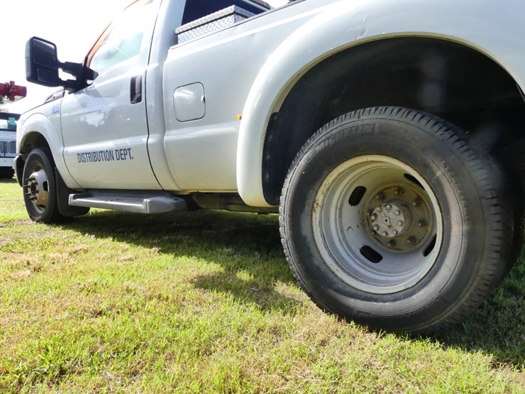 2011-ford-f350-xl-image-5