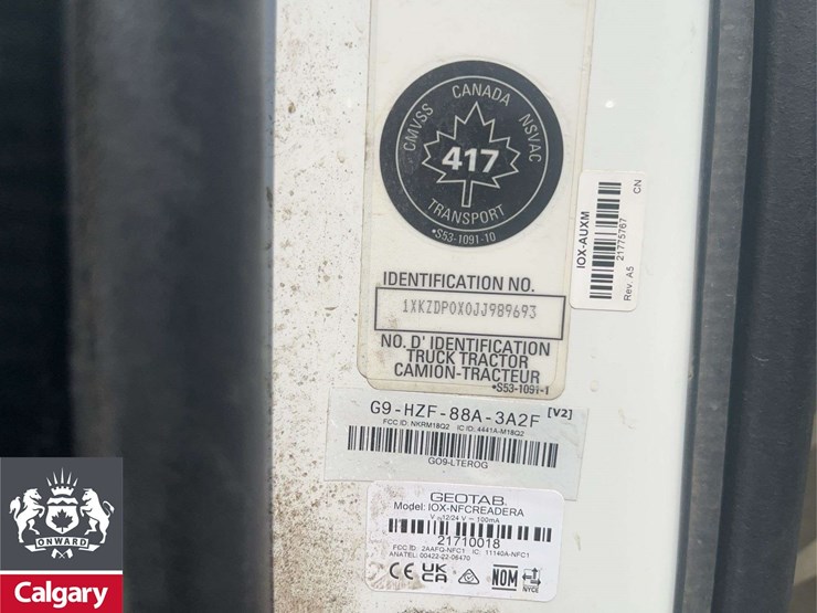 2018-kenworth-t880-image-27