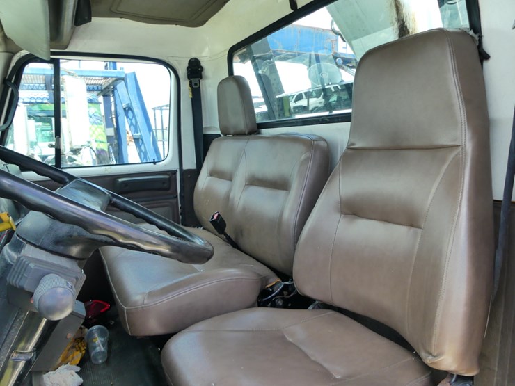 2000-international-4900-image-12