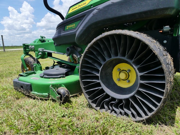 2023-john-deere-z994r-image-5