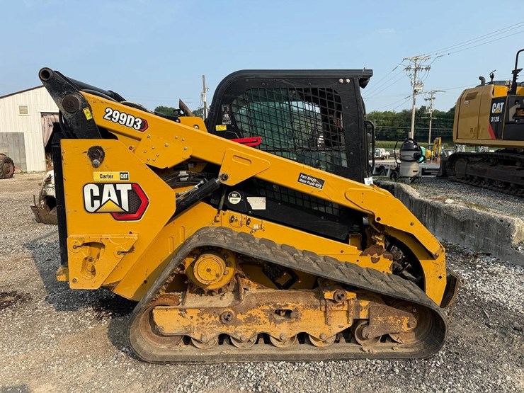 2021-caterpillar-299d3-image-5