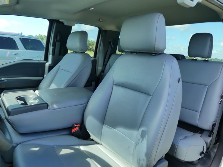 2021-ford-f150-xl-image-11