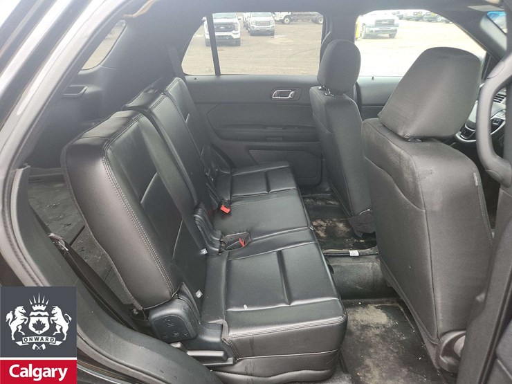 2018-ford-explorer-image-17