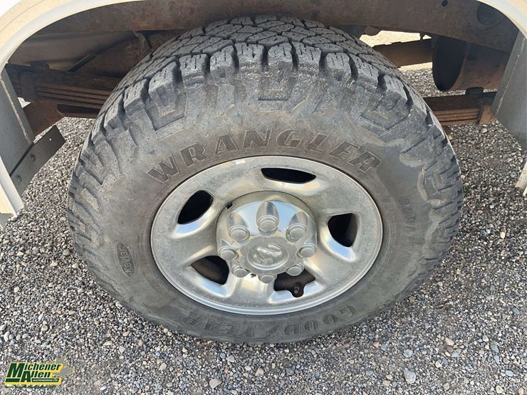 dodge-2500-image-12
