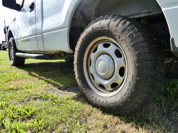 2013-ford-f150-xl-image-5