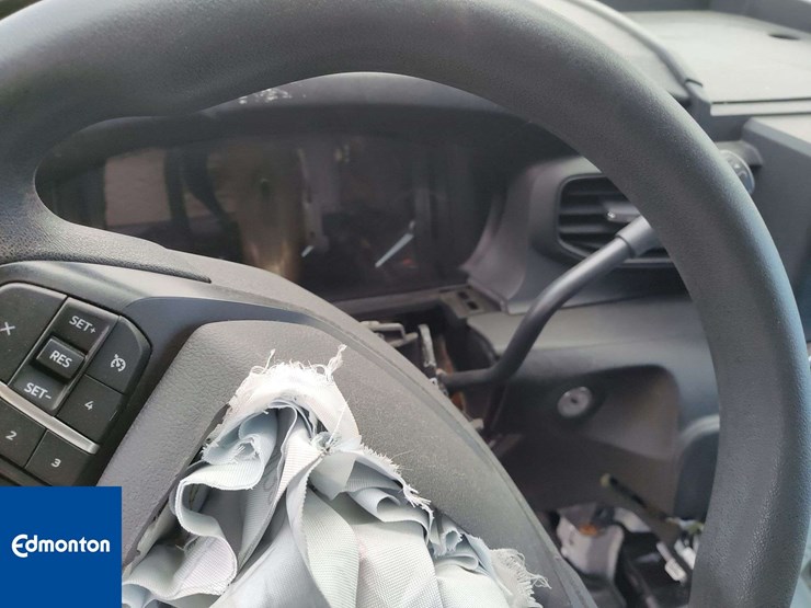 2020-ford-explorer-image-9