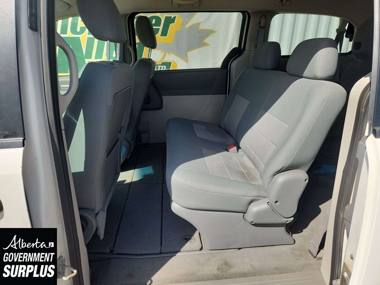 2009-dodge-grand-caravan-se-image-22