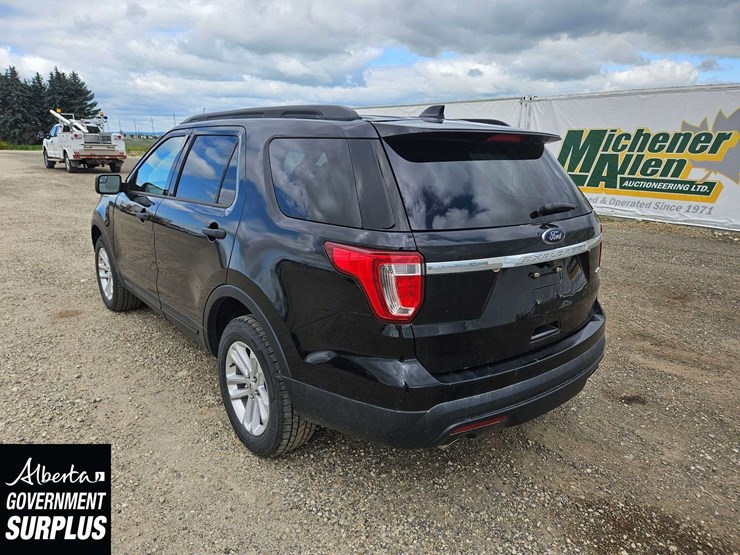 ford-explorer-image-3