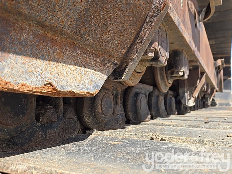 2019-caterpillar-336-image-13