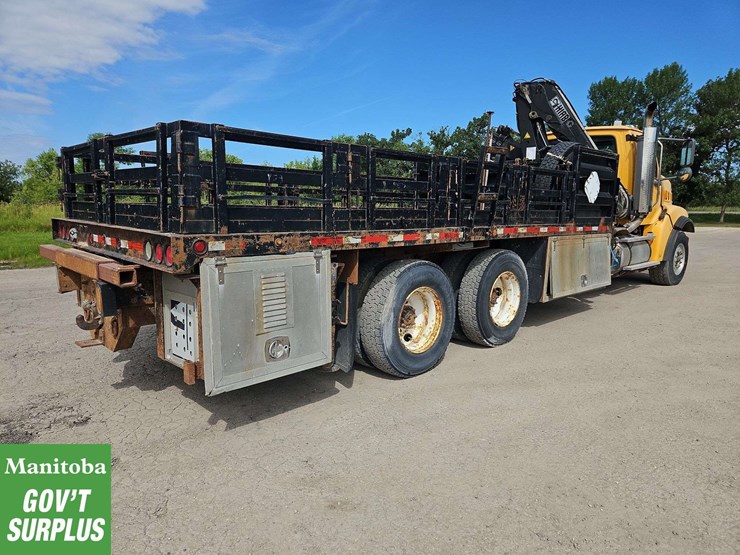 2004-sterling-lt9500-image-4