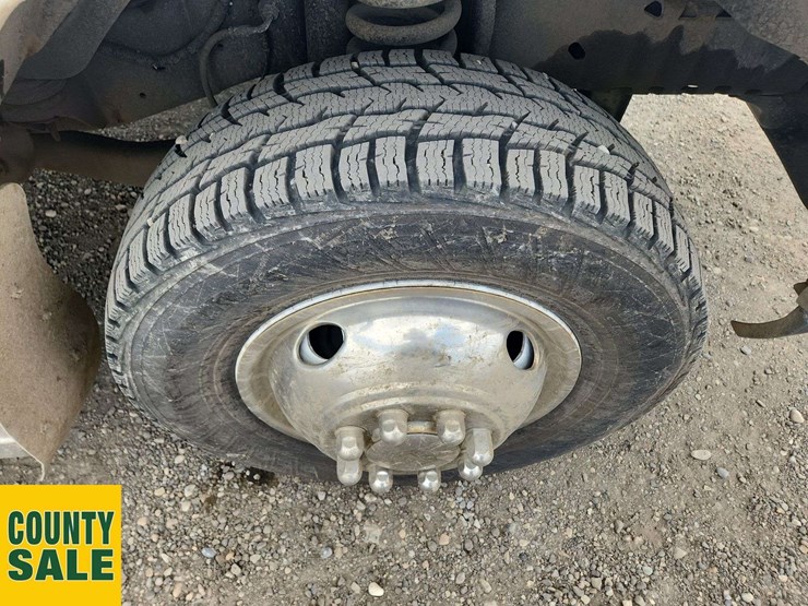 2018-ford-e450-image-13