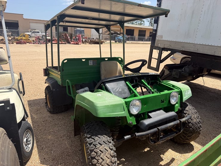 john-deere-gator-image-2