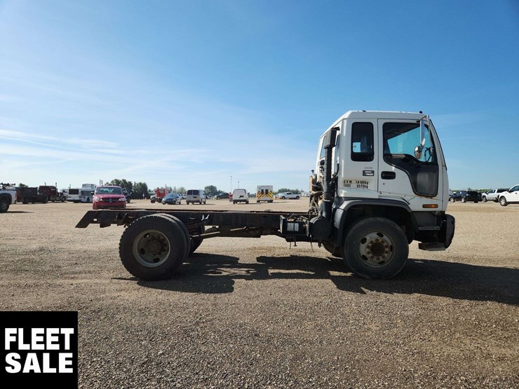 1998-gmc-t7500-image-7
