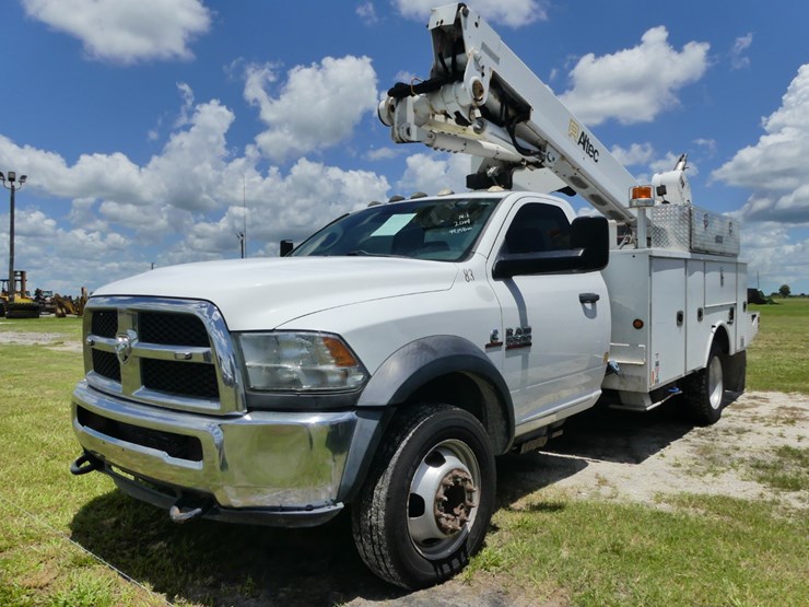 2014-dodge-ram-5500-image-1