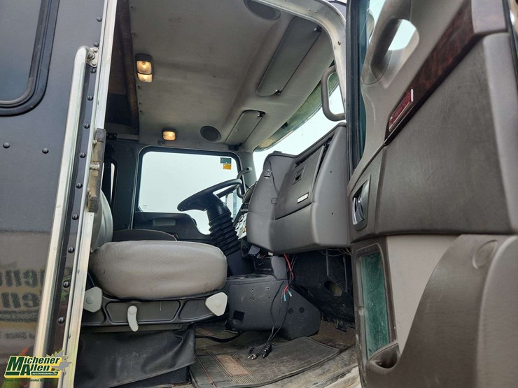 2012-kenworth-t370-image-15