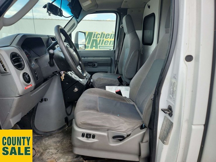 2018-ford-e450-image-14